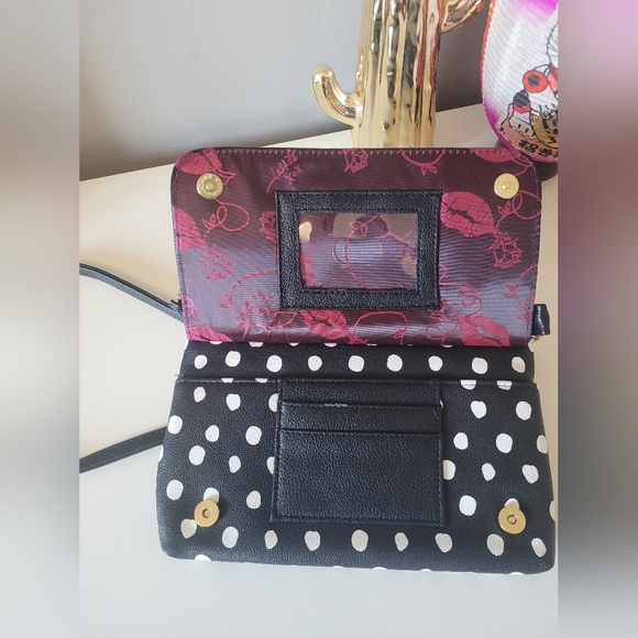 Betsey Johnson Wallet Bag, VGUC - Picture 5 of 8